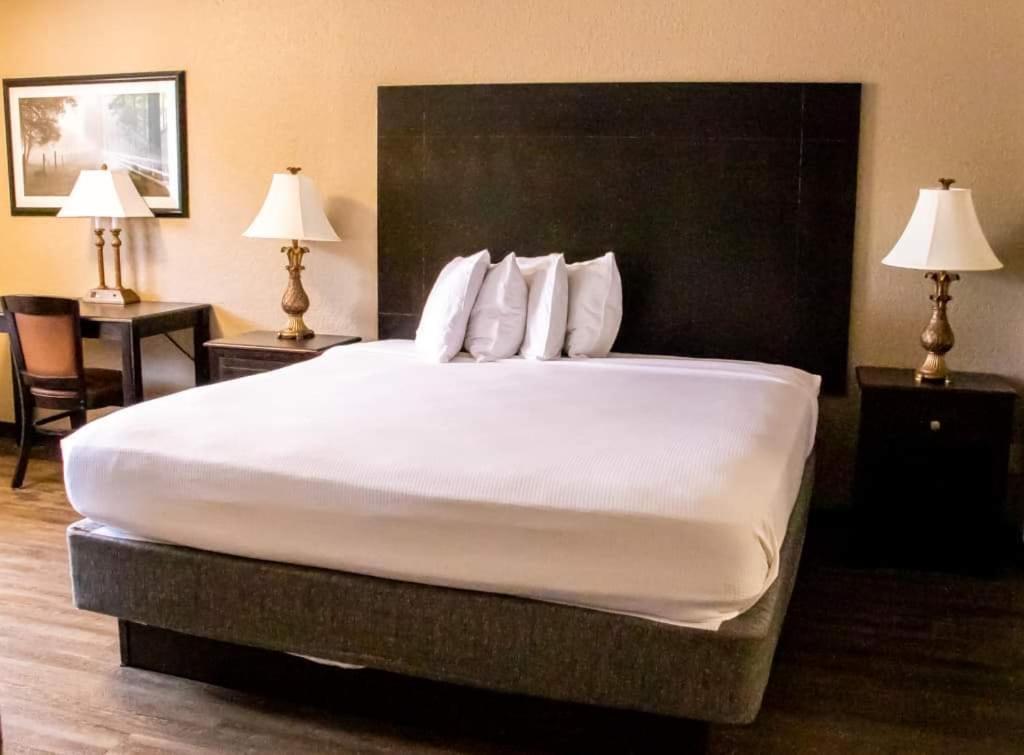 Econo Lodge Вайделія Екстер'єр фото